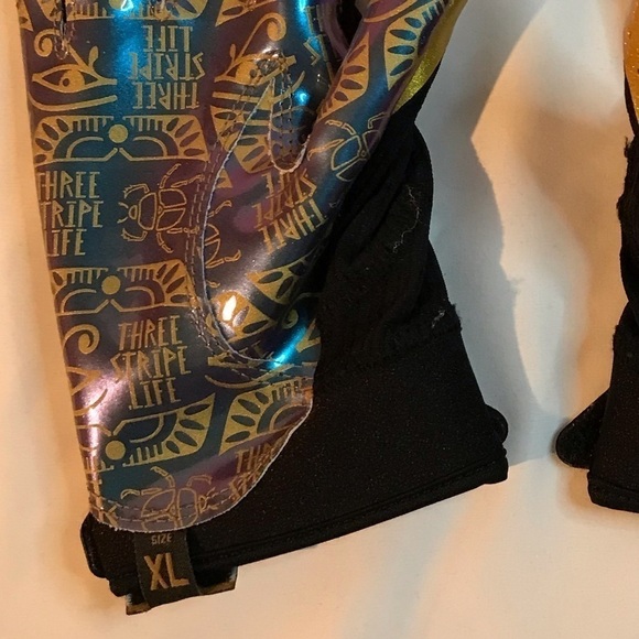 NWT ADIDAS FOOTBALL RECEIVER GLOVES SZ XL. NEVER WORN-THIS WAS A BACK UP PAIR - Picture 6 of 7